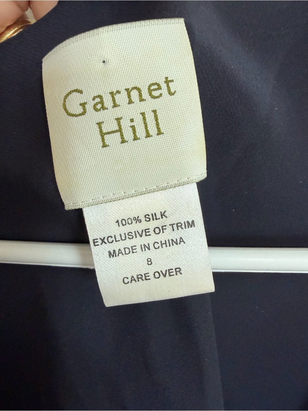 Garnet Hill Sleeveless Vneck Silk Blouse Navy 8 - Picture 2 of 5